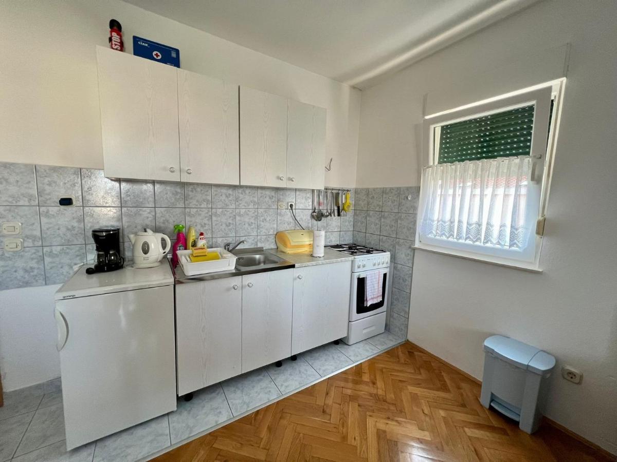 Apartment Troisa Kaštela Exteriör bild