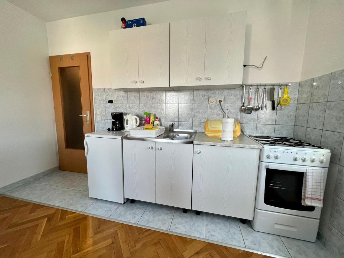 Apartment Troisa Kaštela Exteriör bild