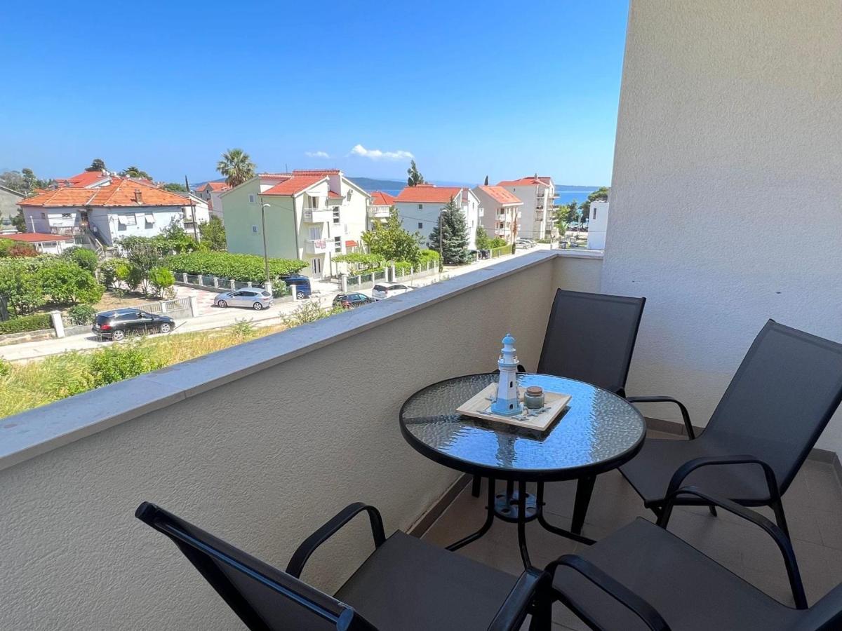Apartment Troisa Kaštela Exteriör bild