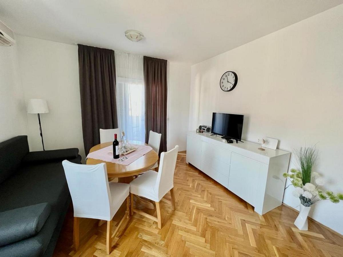 Apartment Troisa Kaštela Exteriör bild